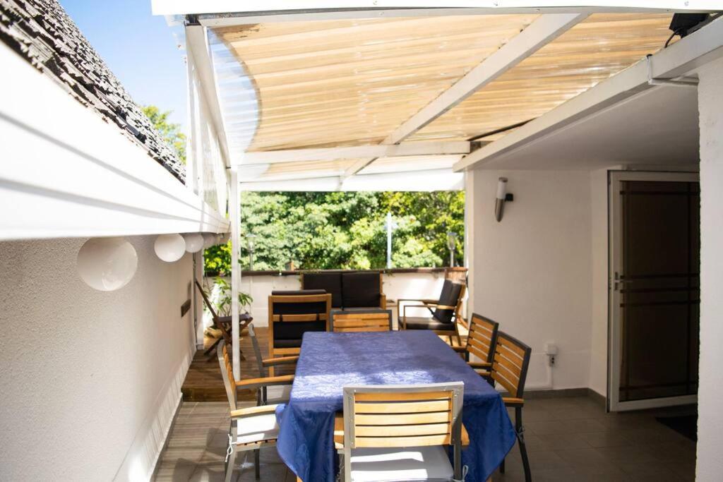 Le Flamboyant Apartment Saint-Gilles Les Bains Exterior photo